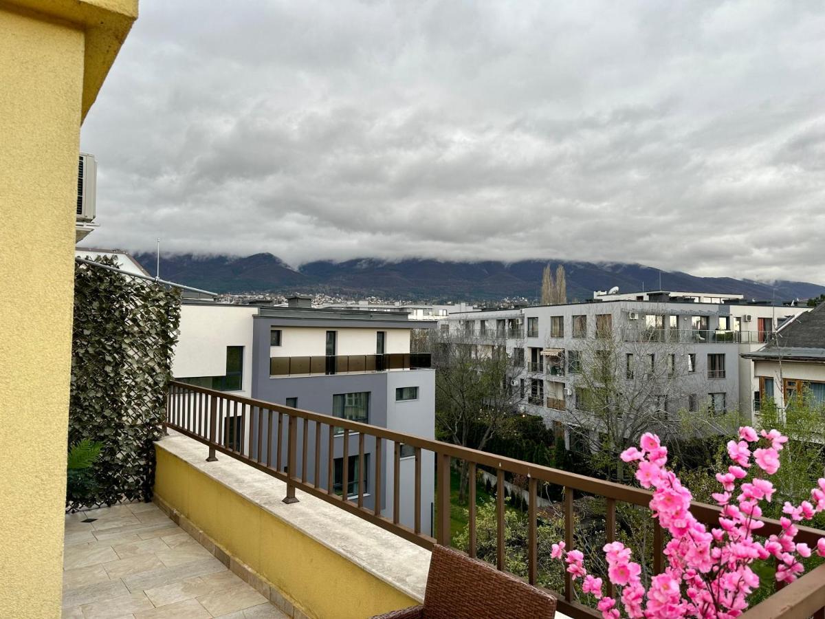 Vitosha Terrace 1br With Parking Apartemen Sofia
